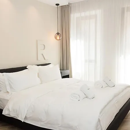 Three Private Near Port Of By Flat Mаnager *