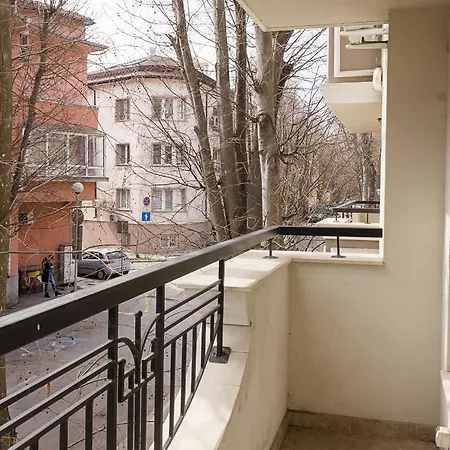 Three Private Near Port Of By Flat Mаnager Appartement