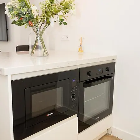 Three Private Near Port Of By Flat Mаnager