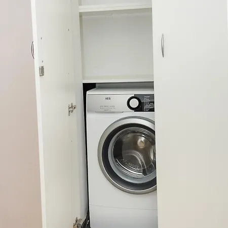 Three Private Near Port Of By Flat Mаnager