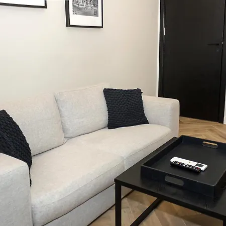 Three Private Near Port Of By Flat Mаnager Appartement