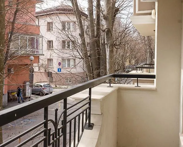 Three Private Near Port Of By Flat Mаnager Daire