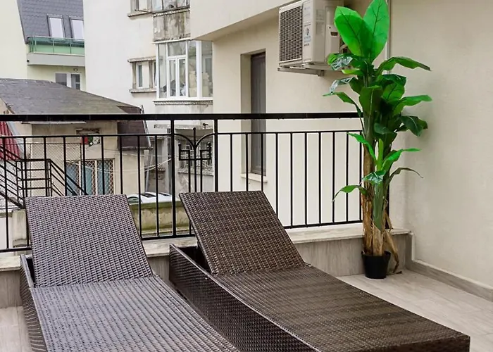 Apartment Three Private Near Port Of By Flat Mаnager *