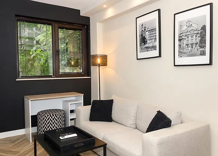 Three Private Near Port Of By Flat Mаnager Daire *